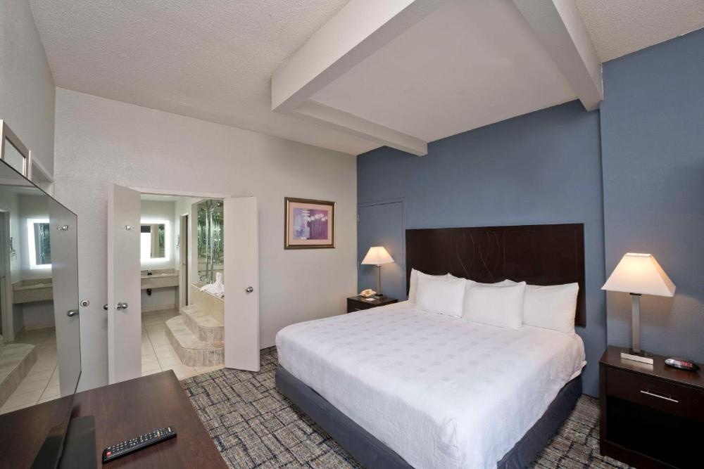 Best Western Plus Hotel & Conference Center Image 60